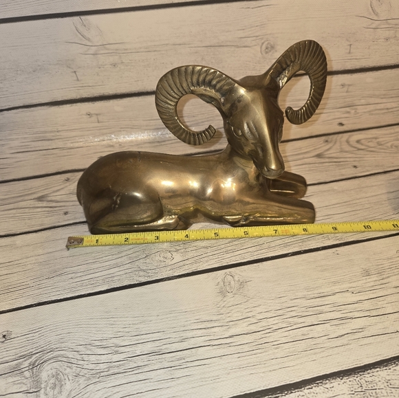 Vintage Solid Brass Ram Figurine | Made in Korea | Aries Zodiac | Mid-Century Bo - Picture 7 of 9